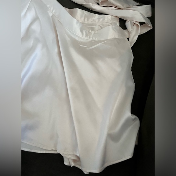 Off White Silky Wrap Skirt - Picture 5 of 5